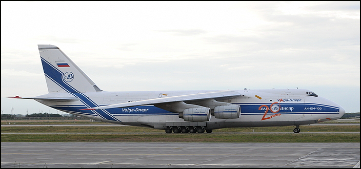 Antonov AN 124-100 der Fluggesellschaft "Volga Dnepr"