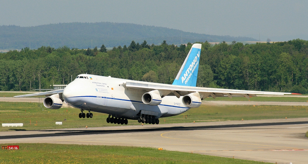 Antonov An-124-100 Ruslan