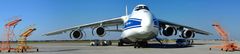 ANTONOV An-124-100   Wartungsarbeiten