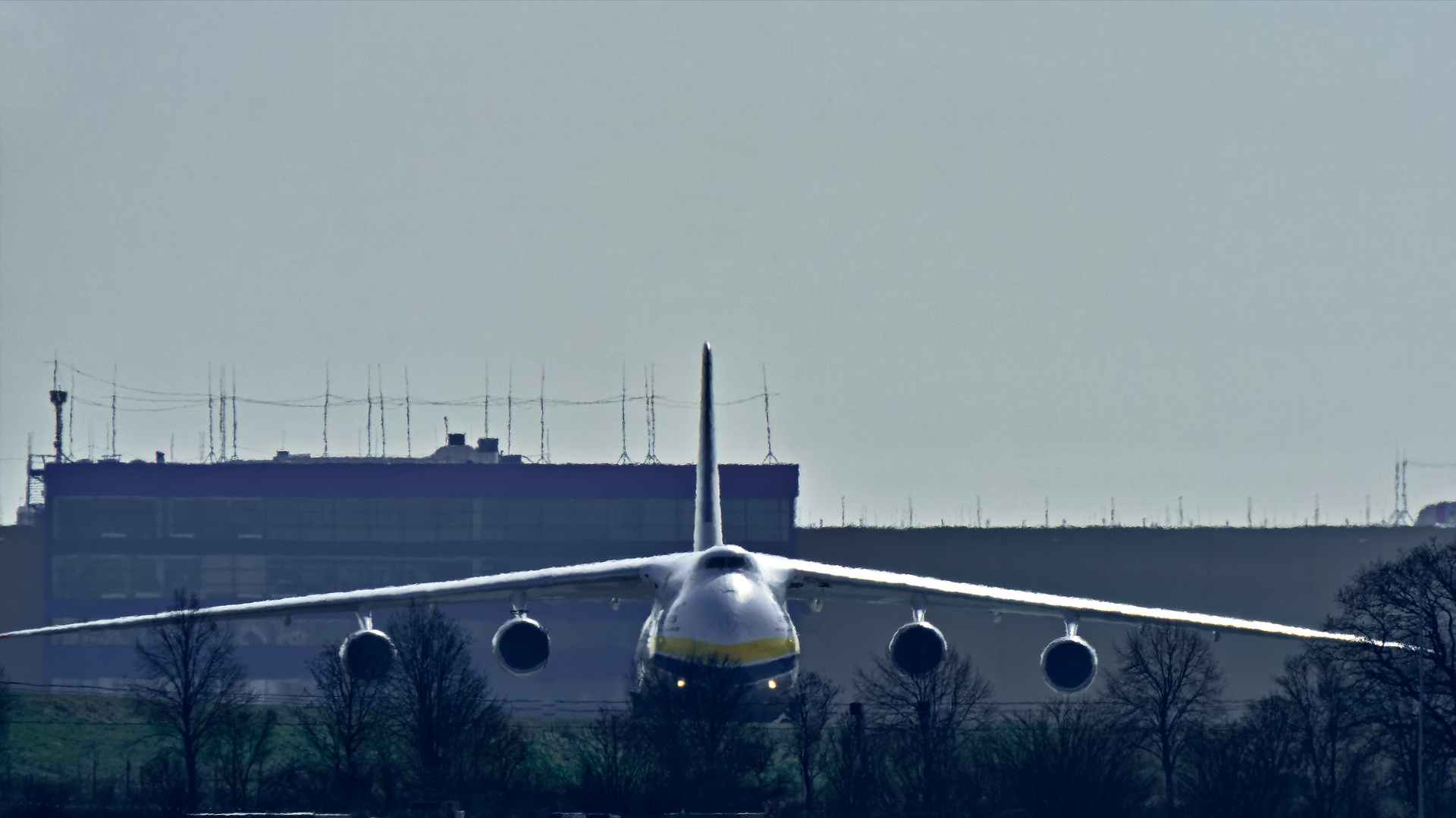 Antonov AN 124