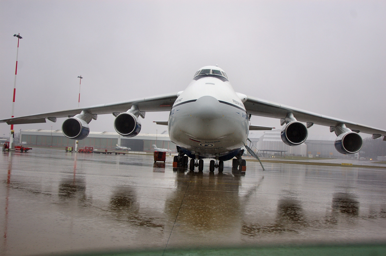 Antonov AN-124