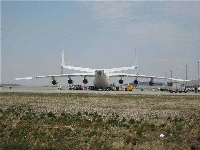 Antonov AN 225