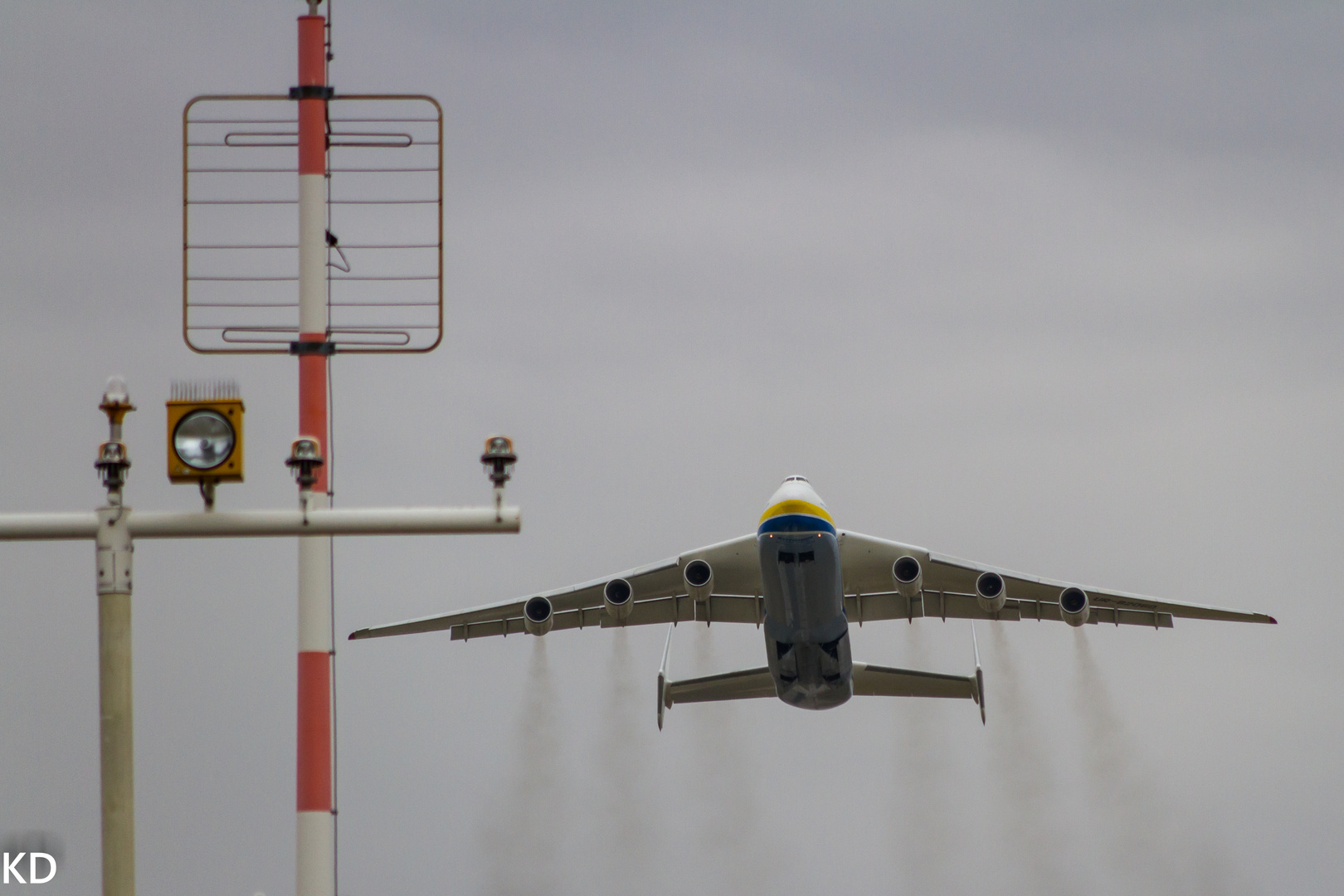 Antonov AN 225 Start in Leipzig