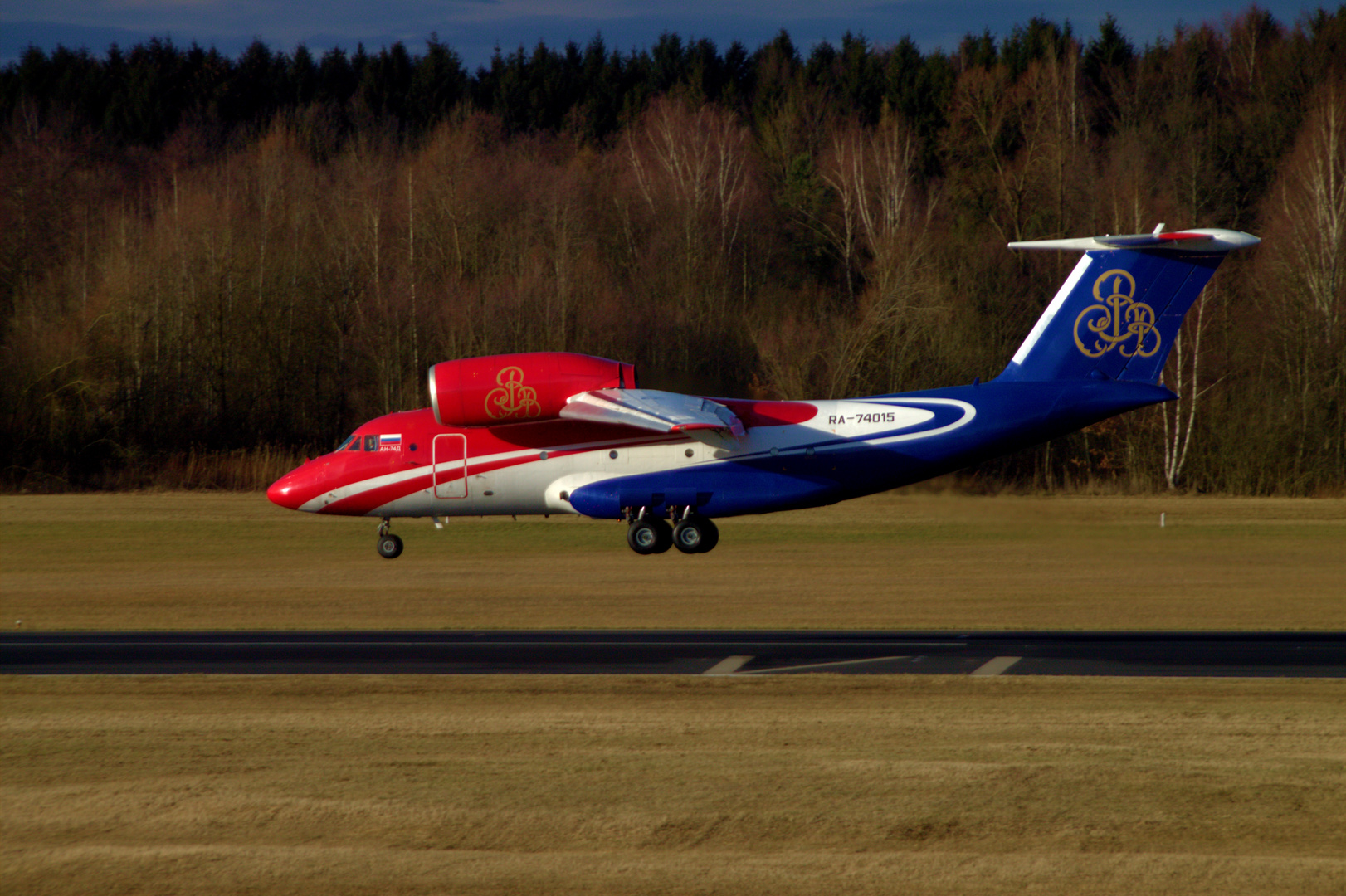 Antonov An-74-200...