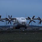 Antonov AN22 zur "Blauen Stunde" in Leipzig 