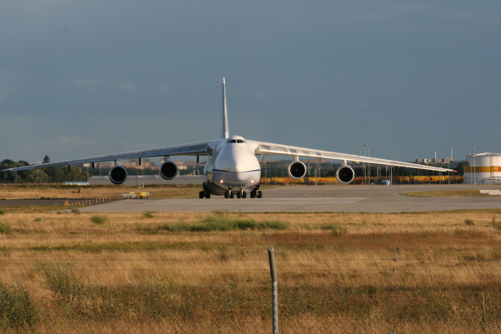 Antonow An-124 - Antonov Design Bureau - UR-82007