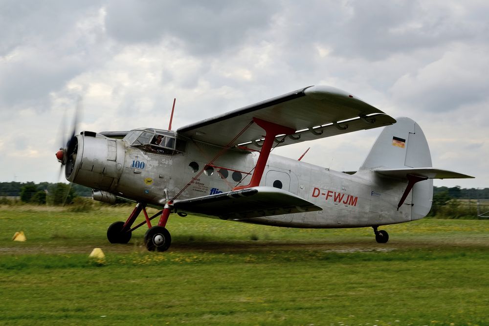 Antonow An-2 Foto & Bild | oldtimer, technik, luftfahrt Bilder auf ...