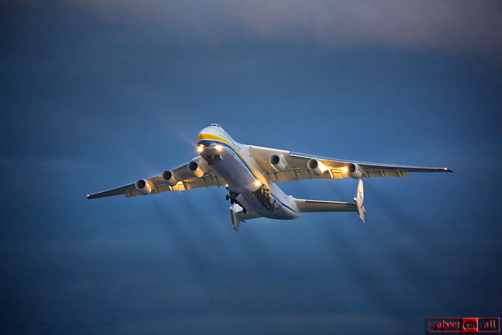 Antonow AN-225