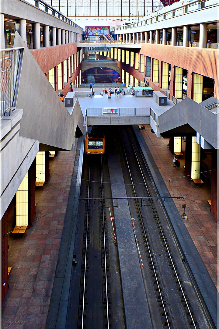 = Antwerpen Centraal  =