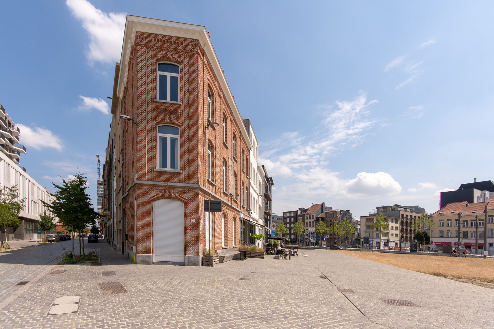 Antwerpen - Eilandje - Londenstraat - August Michiels Straat