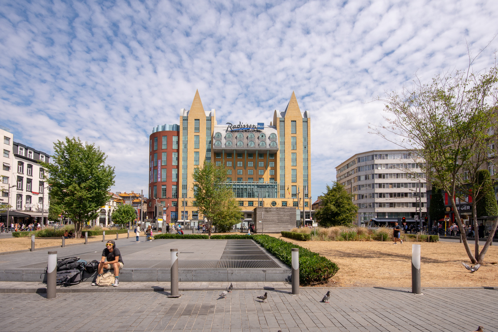 Antwerpen - Konigin Astridplein