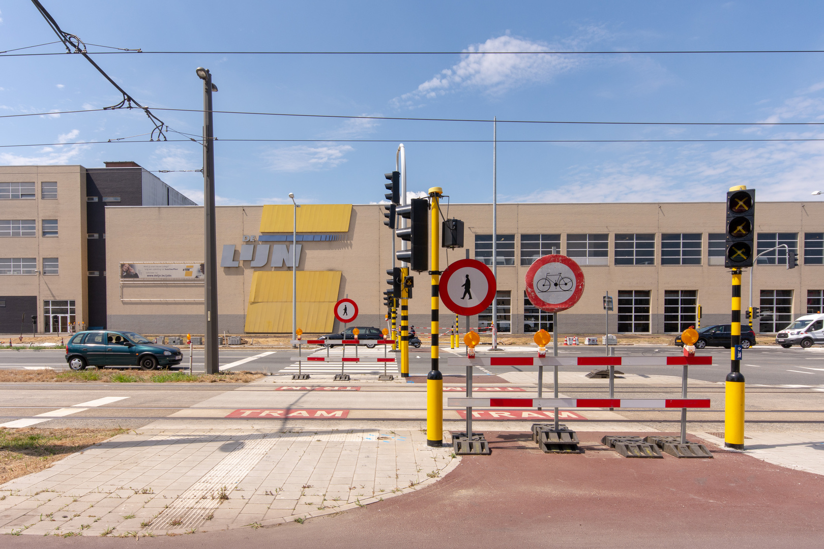 Antwerpen - Luchtbal - Noorderlaan - Depot of Local Transporter "de Lijn"