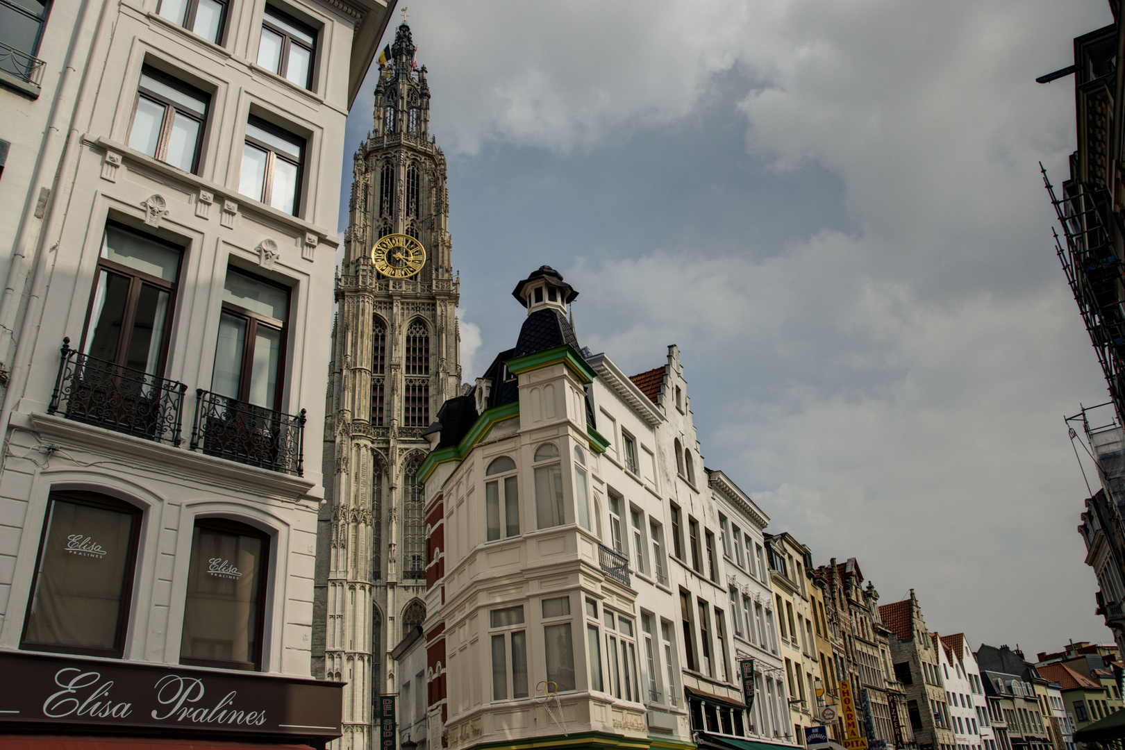 Antwerpen - Oude Koornmarkt - Handschoenmarkt - Cathedral of Our Lady