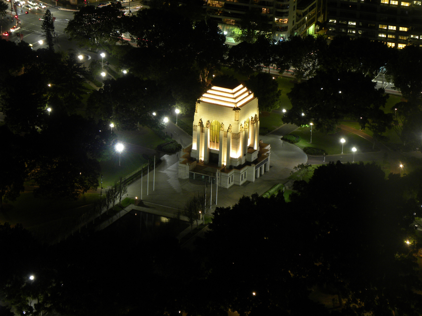 ANZAC MEMORIAL HYDE PARK / Sydney