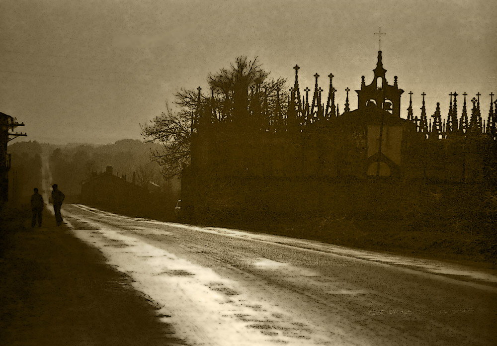 Año 1.970. Cementerio en la ruta