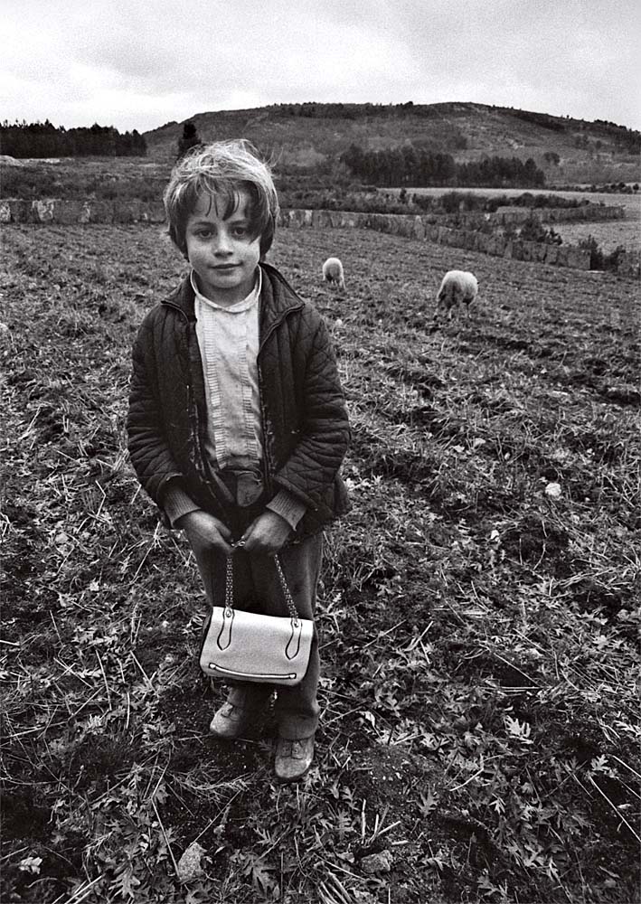 Año 1.970-La niña del bolso