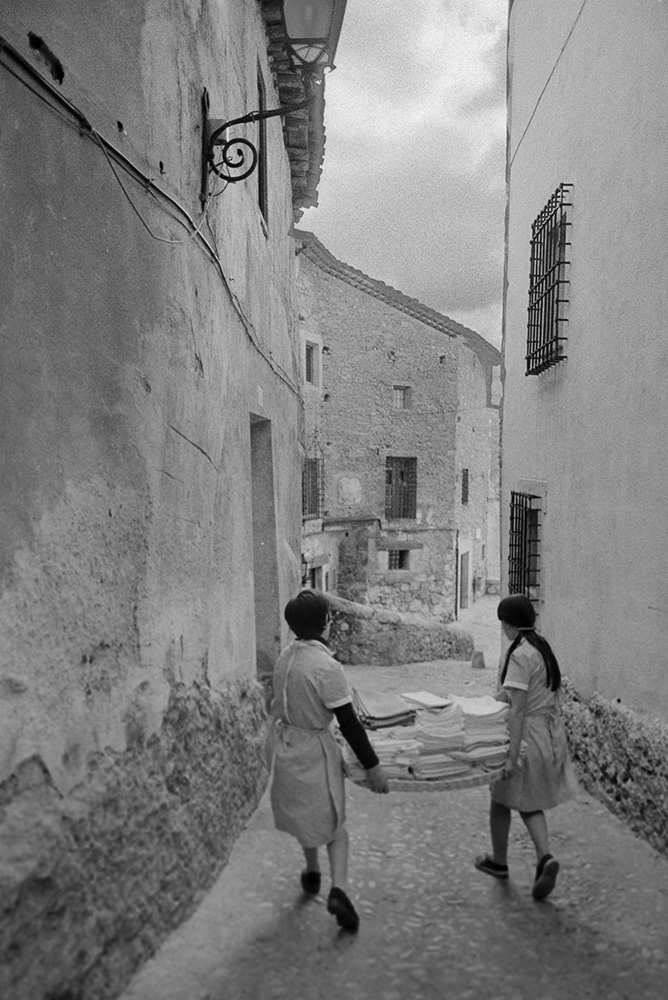 Año 1.970- Por calles de Cuenca