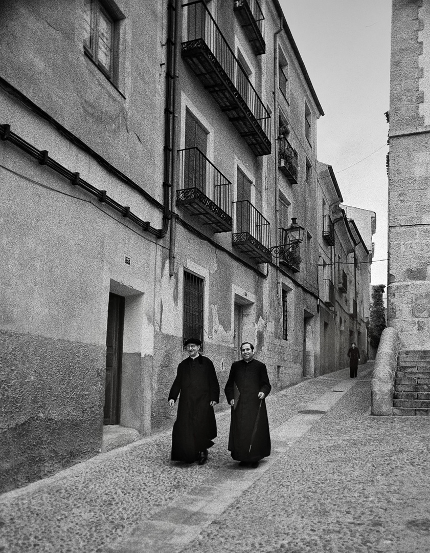 Año 1.976 - CON LA IGLESIA HEMOS TOPADO...EN CUENCA