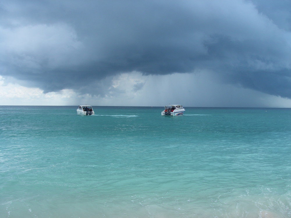 Ao Nang (Regen über dem Meer)