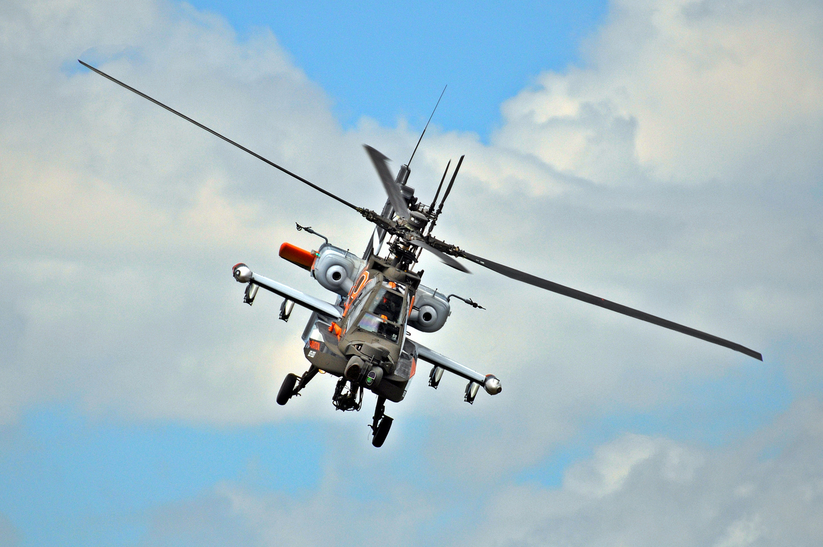 Apache Solo Display Team