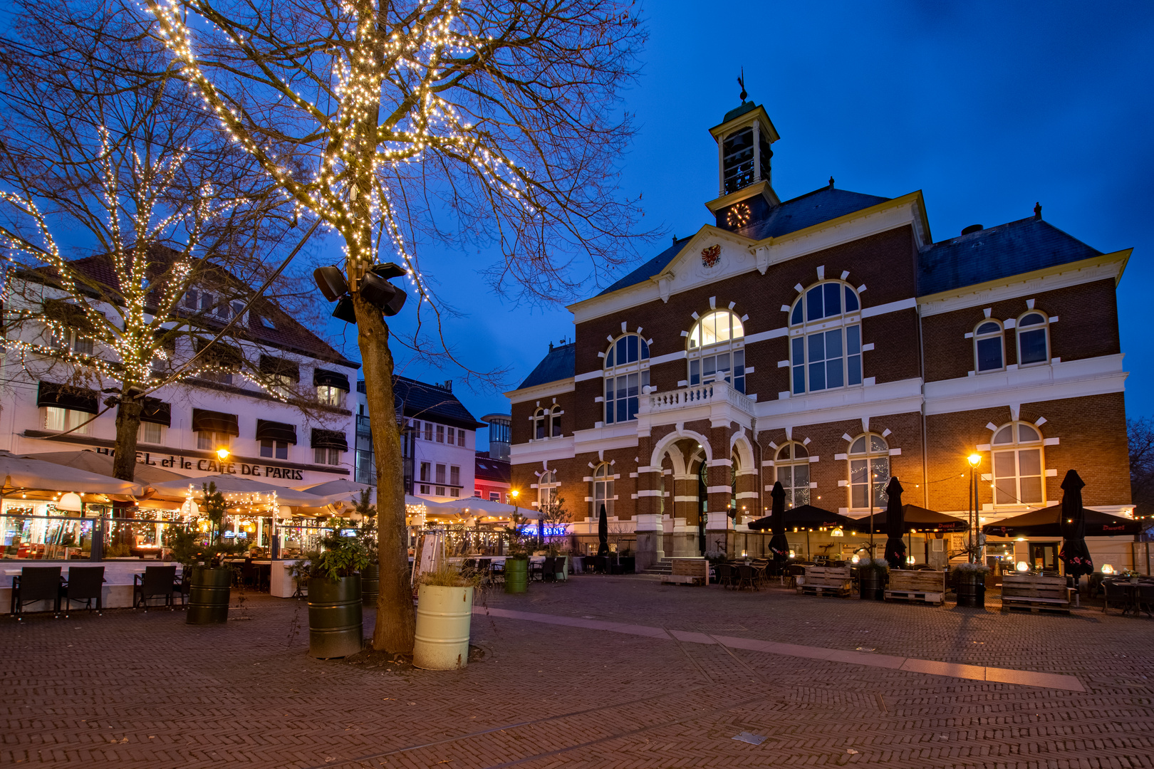 Apeldoorn - Raadhuisplein - Raadhuis - 04