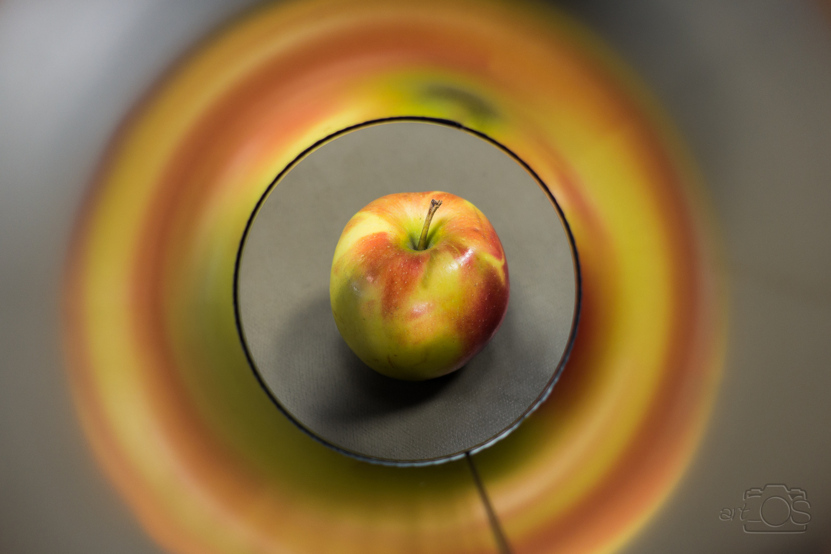 Apfel durch die Dose