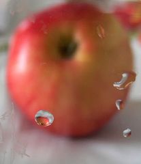 Apfel im Tropfen