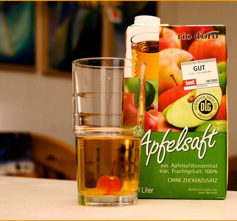 Apfelsaft mit ganzen Früchten