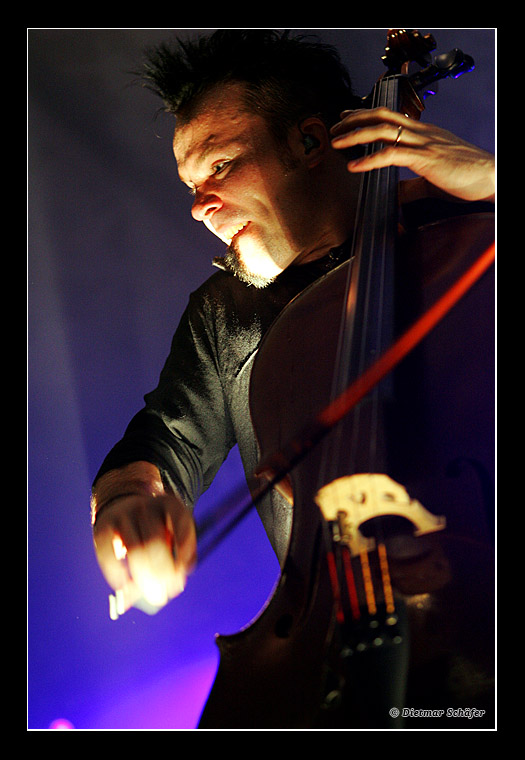 APOCALYPTICA live on stage (2)