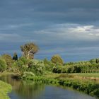 Apokalyptisches Licht am Fluss