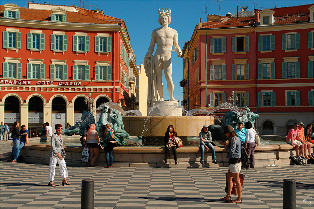 Apollo in Fontaine du Soleil...