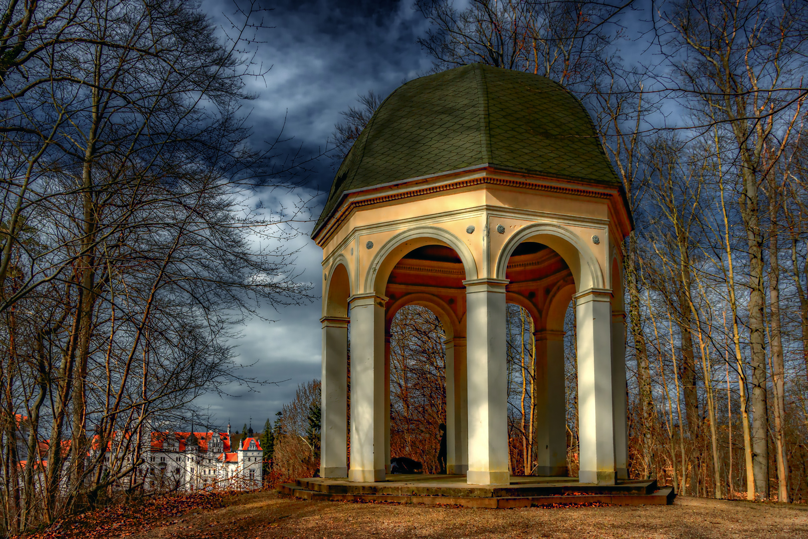 Apollo-Tempel und Boitzenburger Schloss