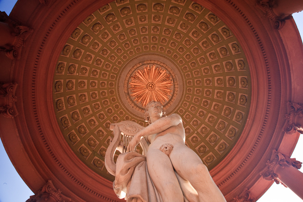 Apollon in seinem Tempel in Schwetzingen