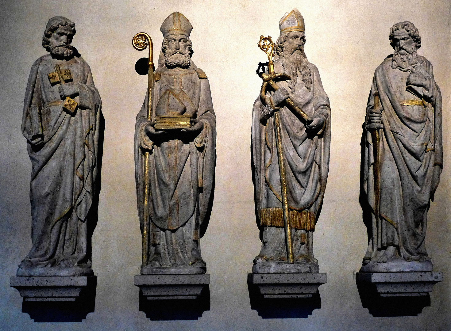 Apostel und Bischöfe