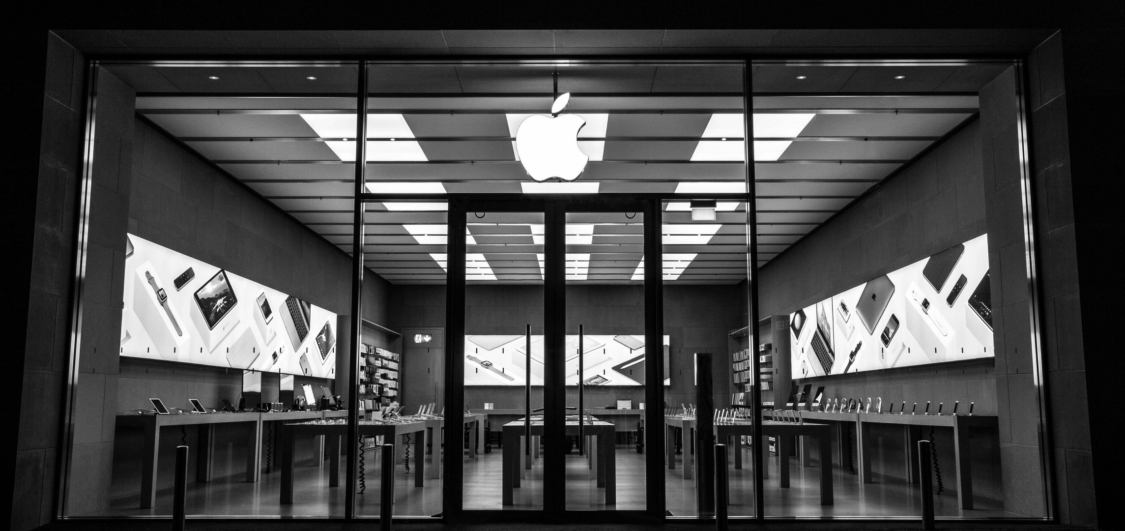 Apple Store Basel Foto & Bild architektur, architektur bei nacht