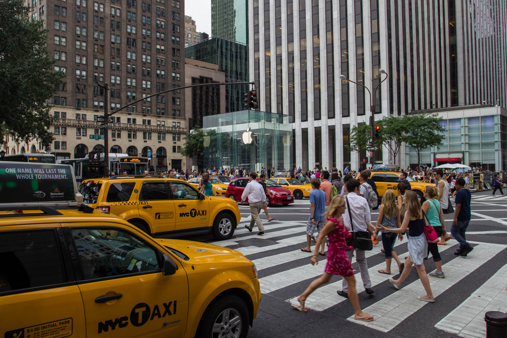 Apple Store in NY Manhattan Fifth Avenue Foto & Bild north america