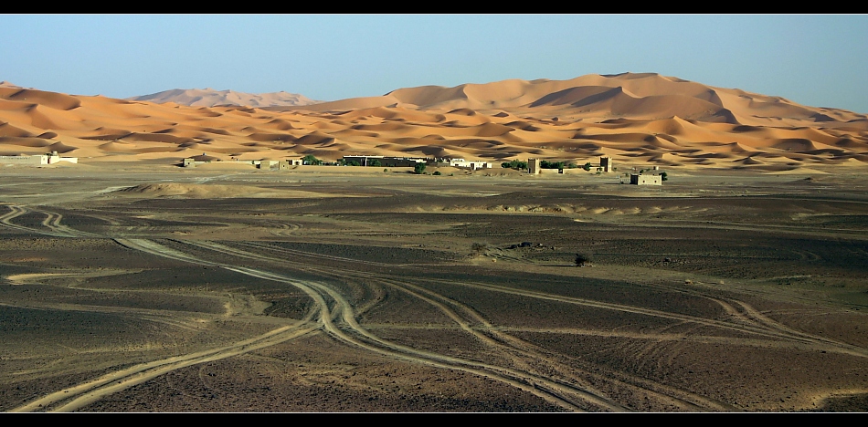 Approaching Erg Chebbi..., Marokko