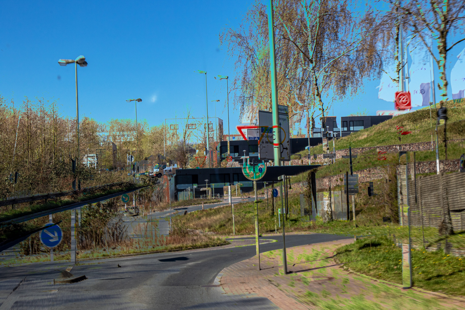 approaching the Kreisverkehr...