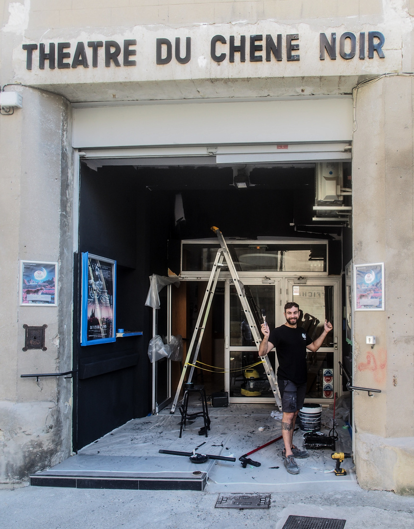 après le festival, le theatre se refait une beauté