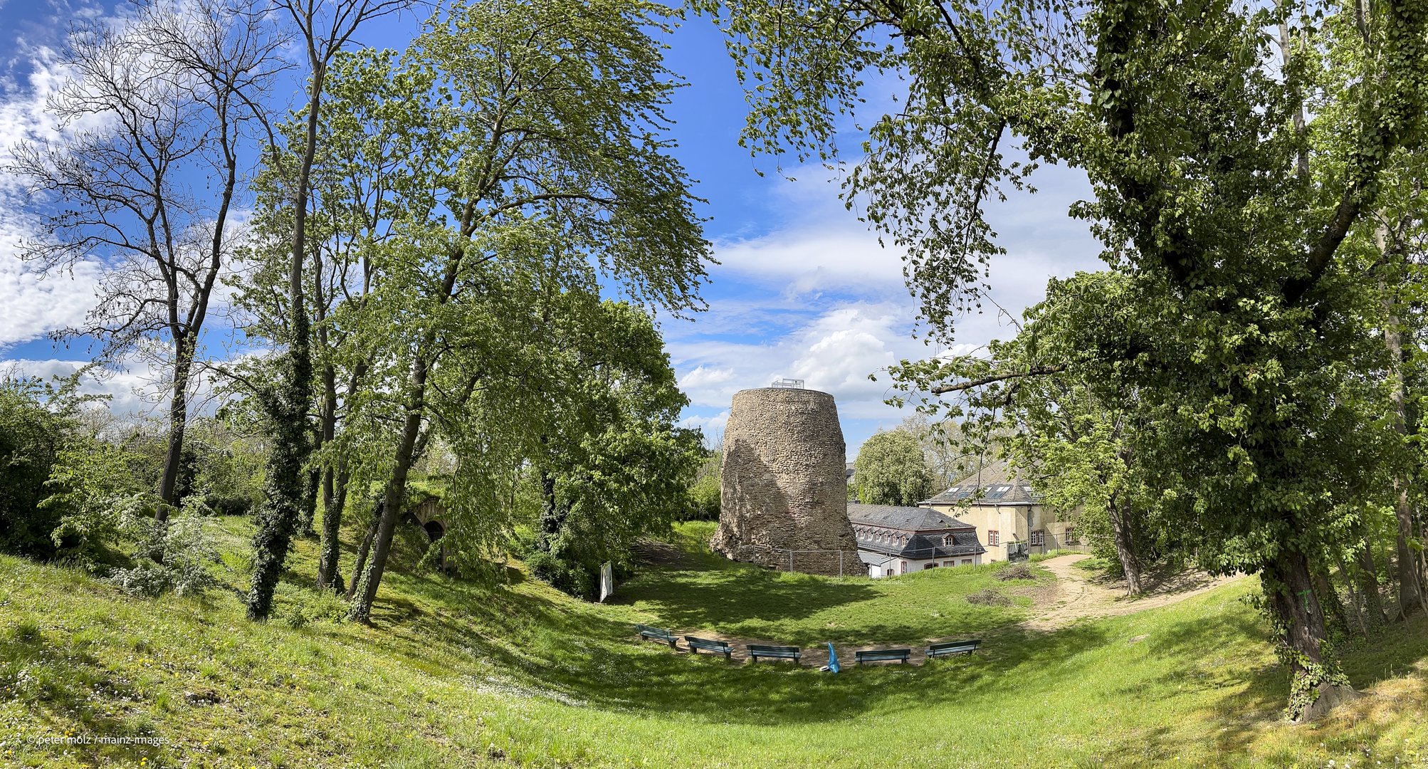 Aprilfrische am Drususstein | Zitadelle in Mainz