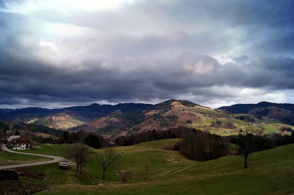 Aprilwetter im Wiesental bei Hof
