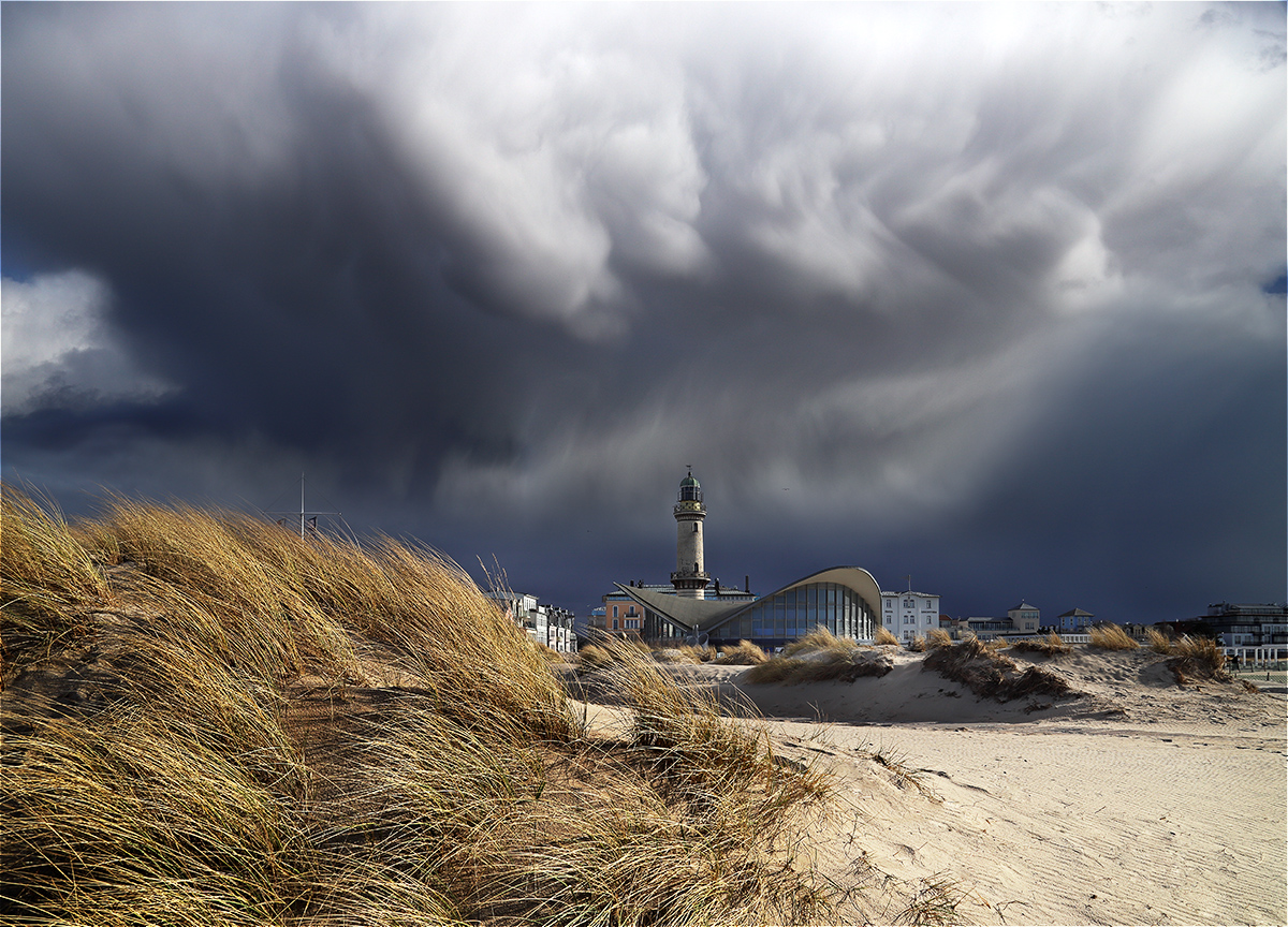 Aprilwetter in Warnemünde