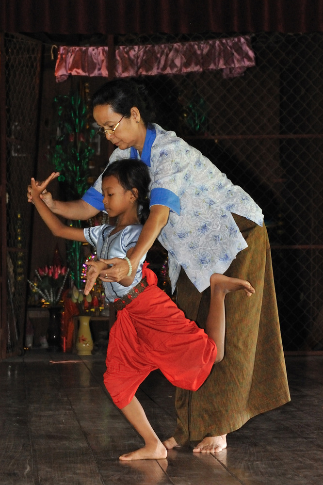 Apsara Dance Class 01