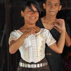 Apsara dancers 1