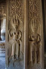 Apsara in den Gängen von Angkor Wat