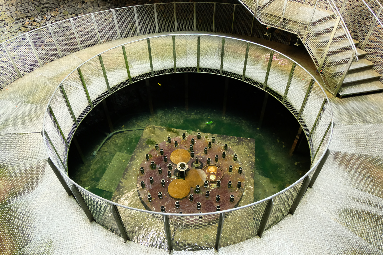 Aqua Magica - Brunnen im Wasserkrater