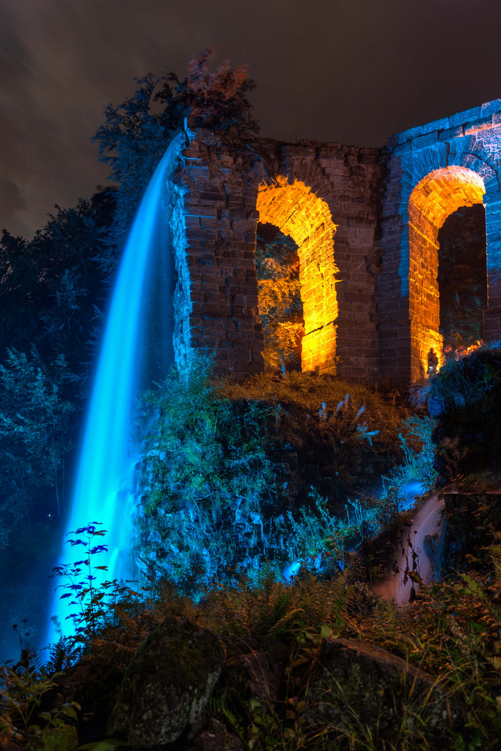 Aquädukt  -  Beleuchtete Wasserspiele