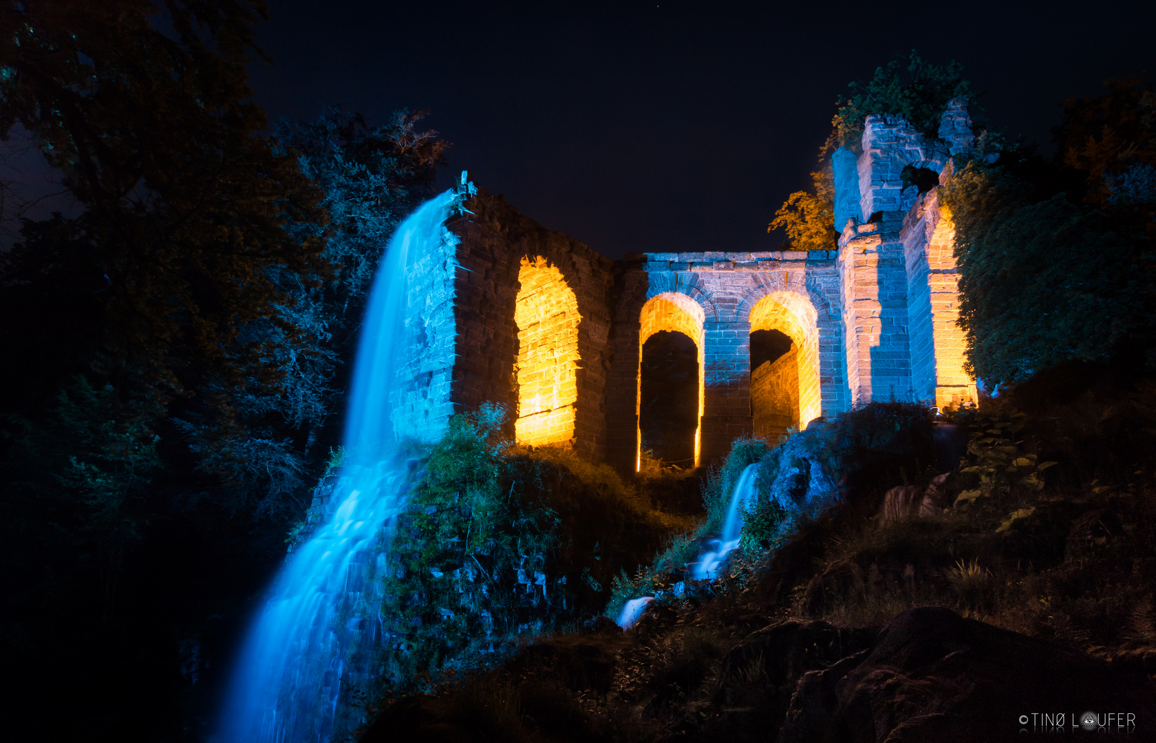 Aquädukt im Bergpark Wilhelmshöhe während der beleuchteten Wasserspiele, Kassel