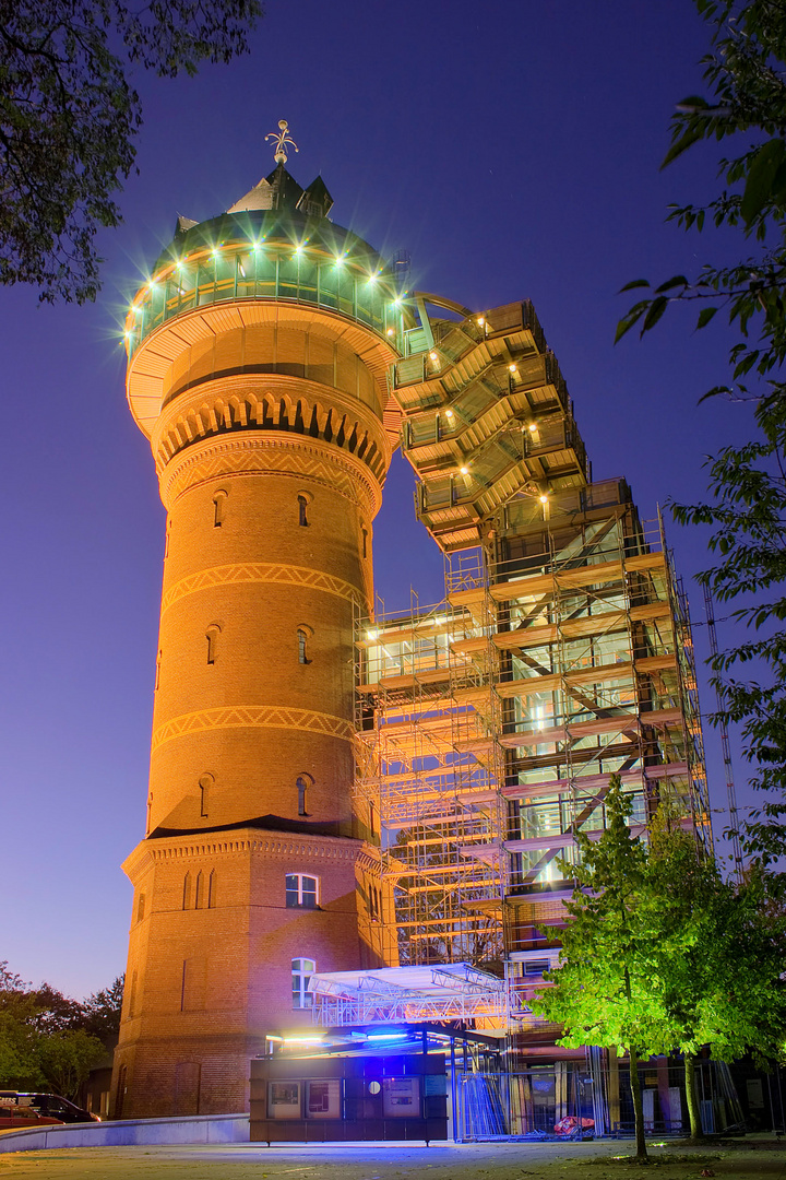 Aquarius by Night HDR