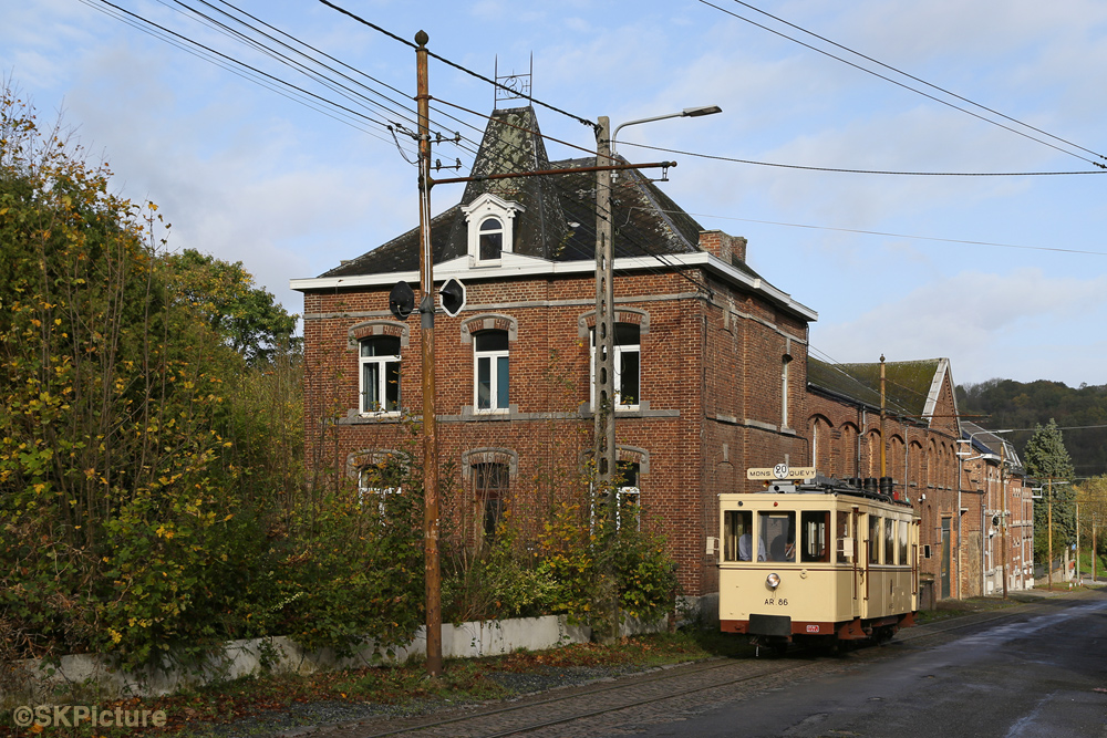 AR.86 in Thuin